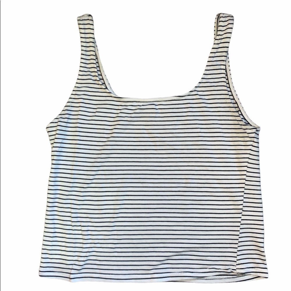🎹Striped, cropped tank top🎹